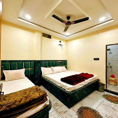 Hotel Shiv Gouri Palace 우자인 외부 사진